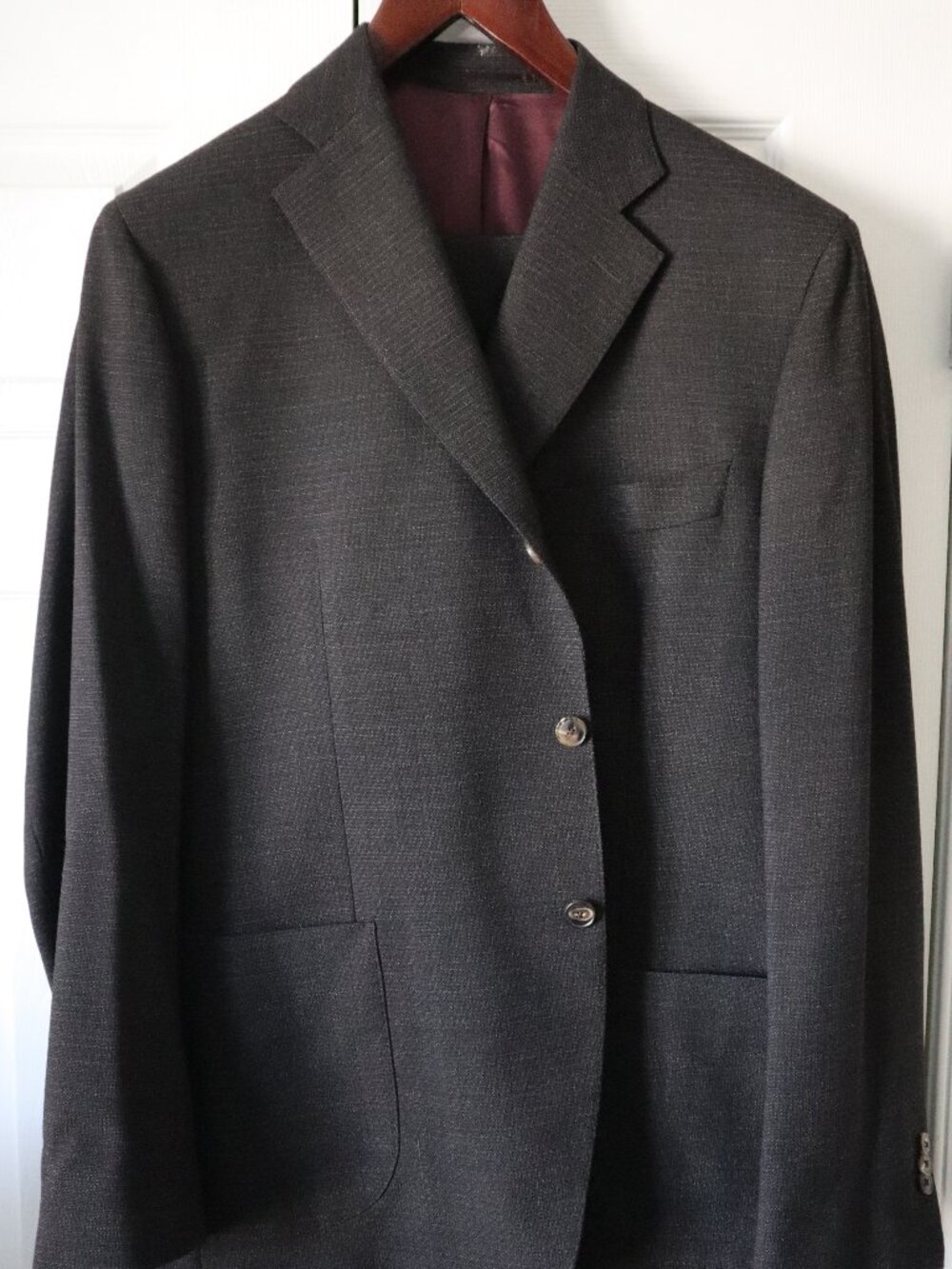Brown 3 fold 2 Suit 48L